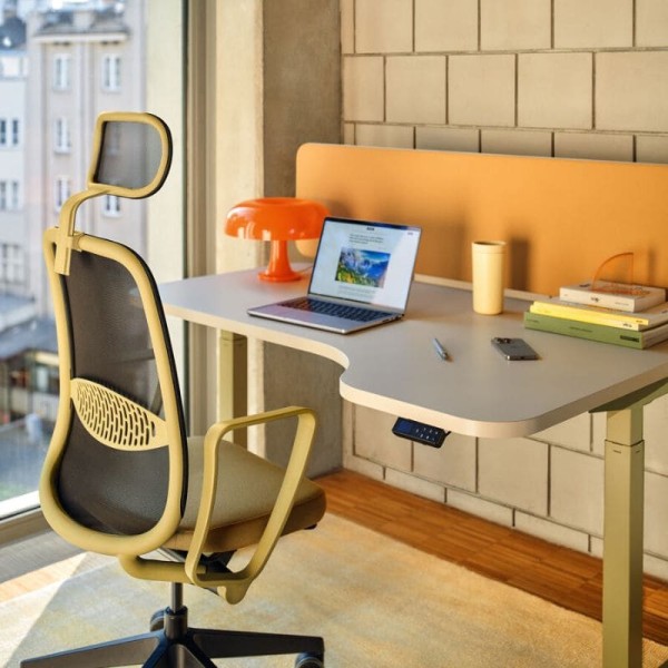 Bureau électrique incurvé