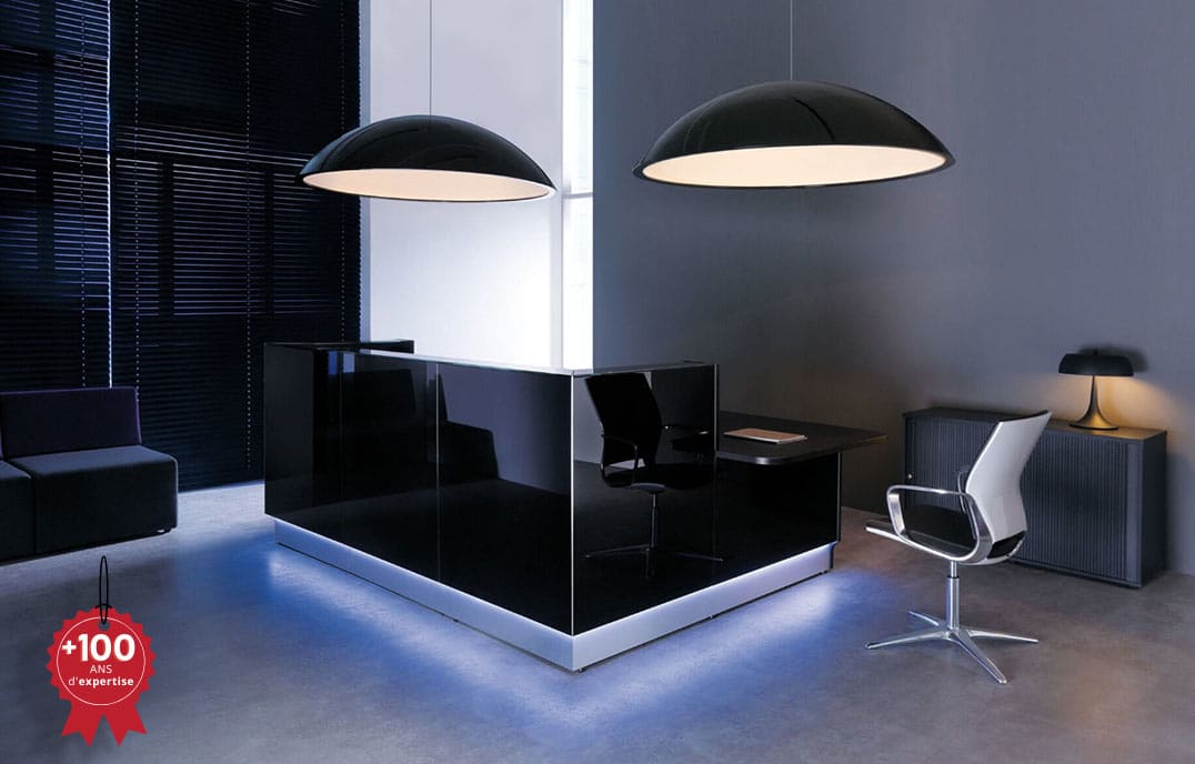 Banque d'accueil d'angle + PMR