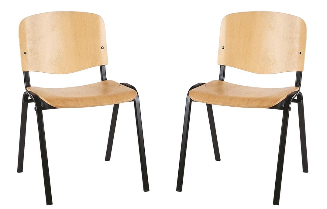 Chaise scolaire et visiteur
