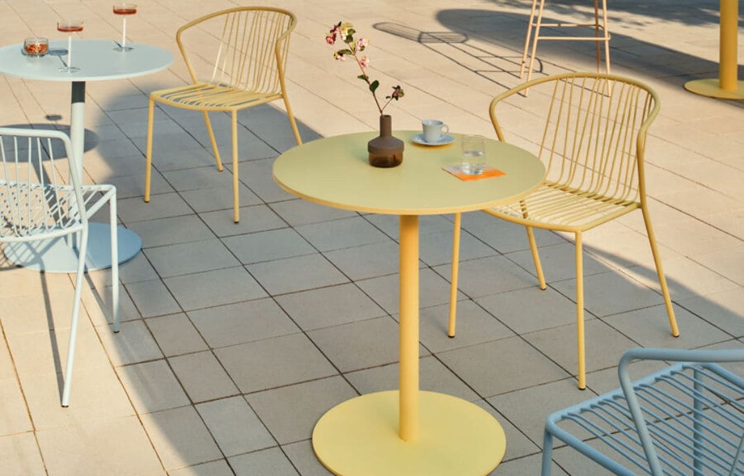 Chaise d'extérieur pour café, bar, restaurant.