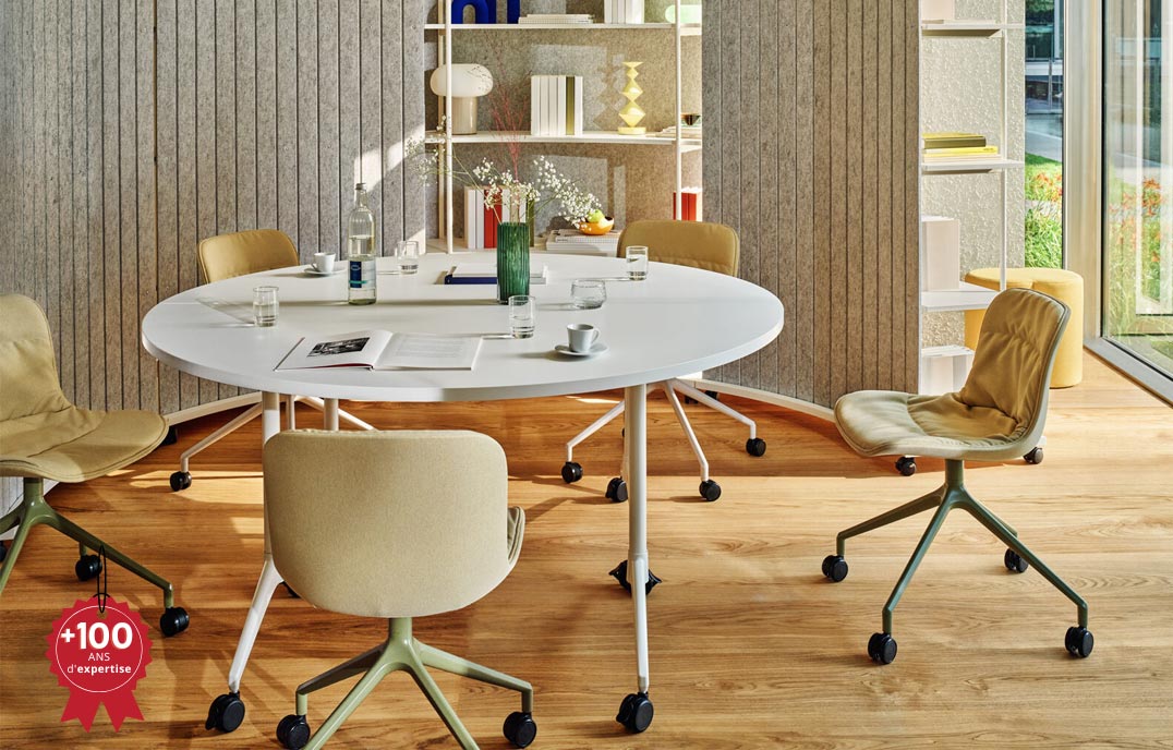 Table ronde pliante sur roulettes